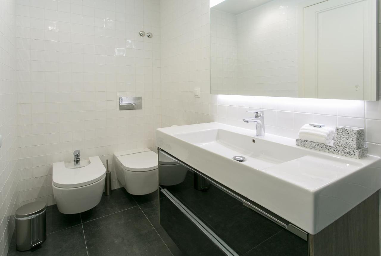 Lisbon Luxury Retreat! 2 Suites, Balcony & Views!! Lisboa Exterior foto